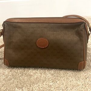 Authenticated vintage 1980s Crossbody Gucci bag
